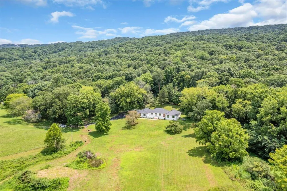 158 County Road 677 Bryant, AL 35958