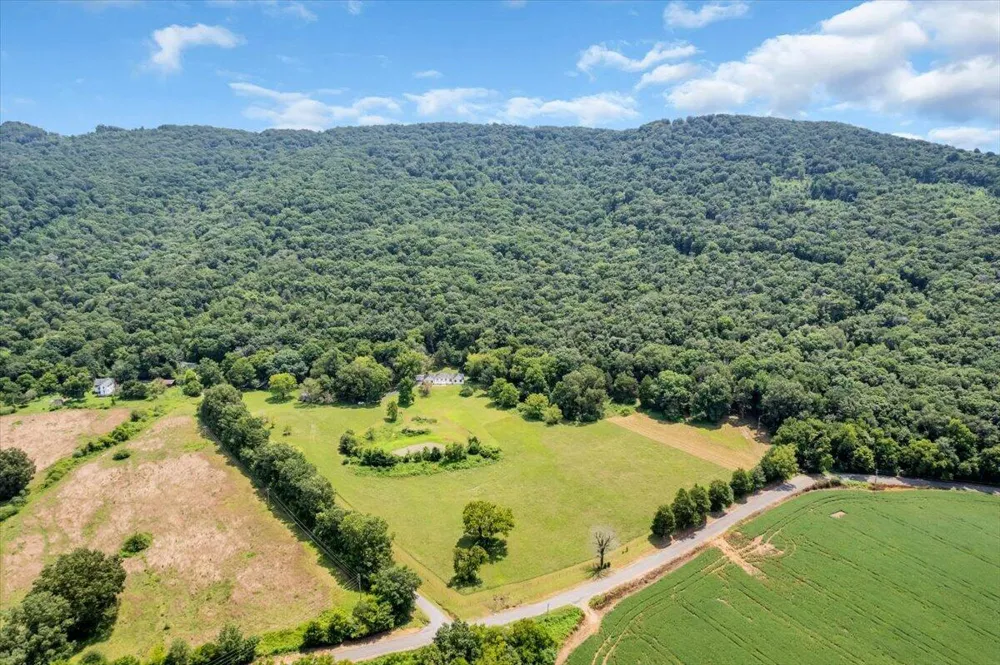 158 County Road 677 Bryant, AL 35958