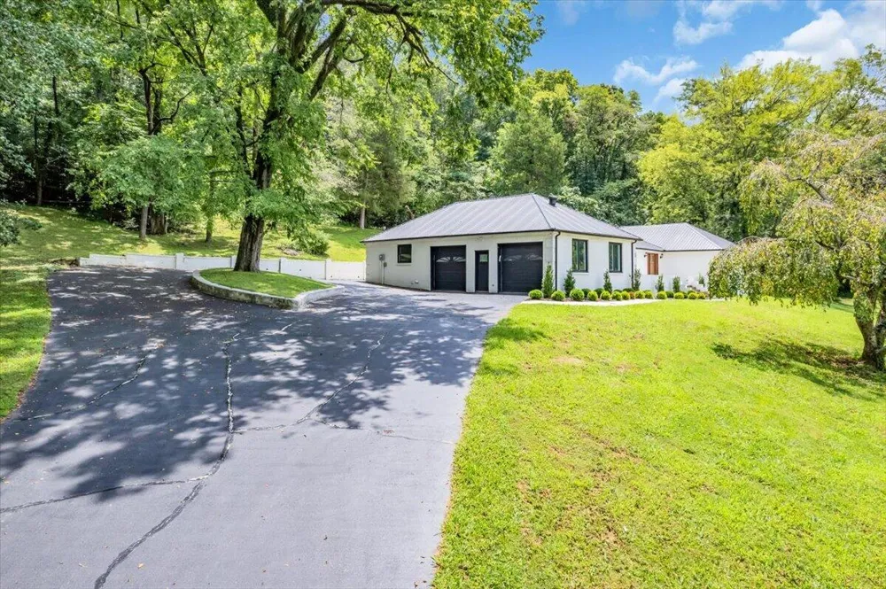 158 County Road 677 Bryant, AL 35958