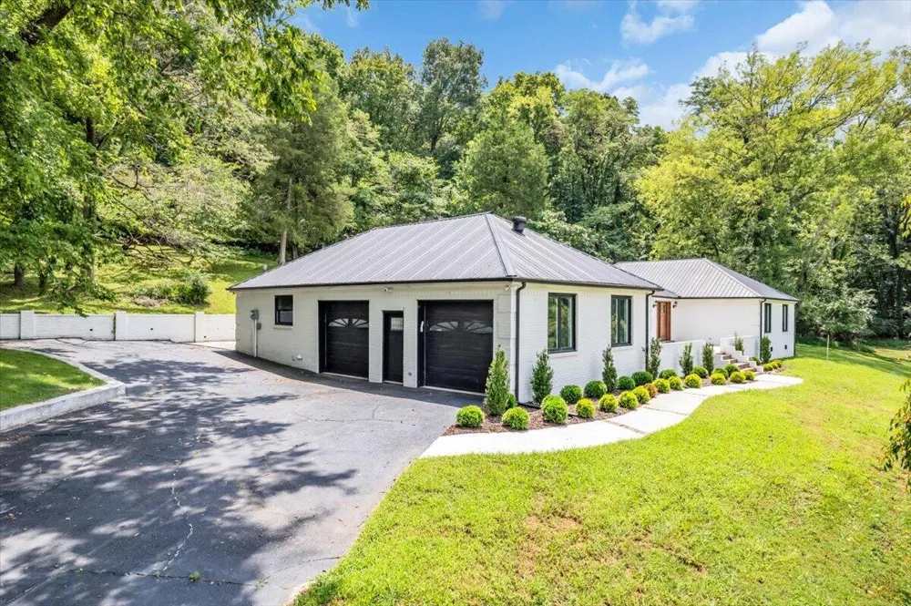 158 County Road 677 Bryant, AL 35958