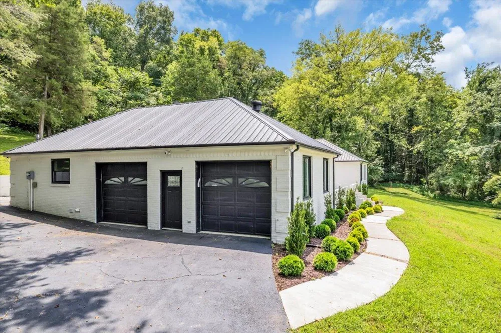 158 County Road 677 Bryant, AL 35958