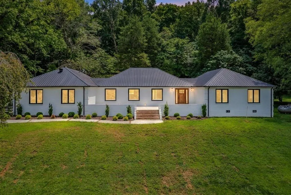 158 County Road 677 Bryant, AL 35958