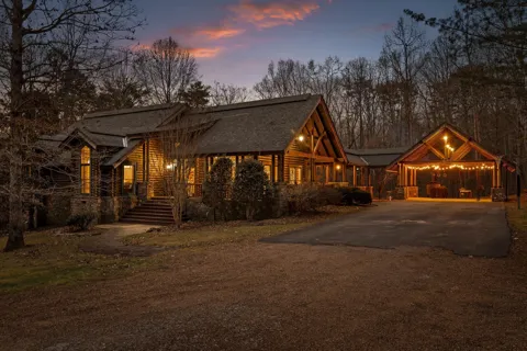 181 Hampton Way