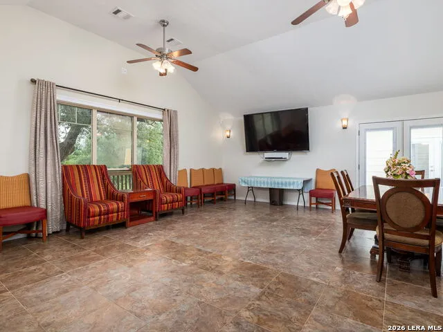 1110 Oakwood Loop San Marcos, TX 78666