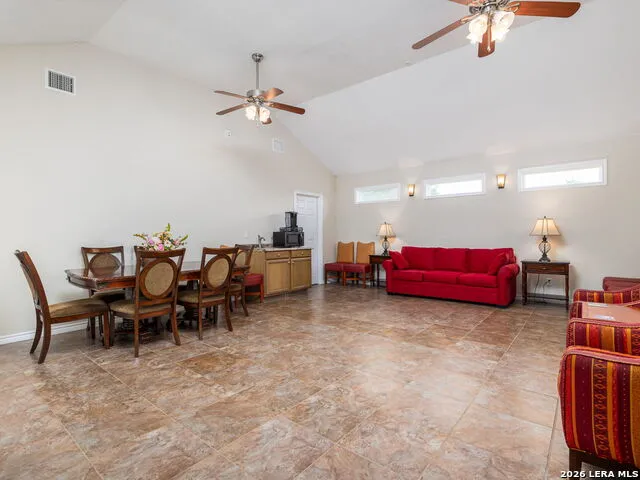 1110 Oakwood Loop San Marcos, TX 78666
