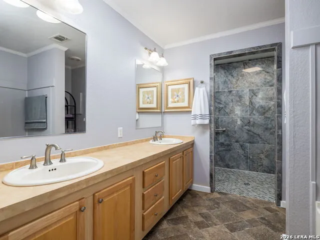 1110 Oakwood Loop San Marcos, TX 78666