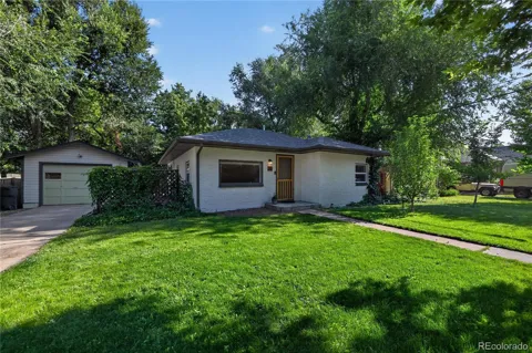 20 Longs Peak Avenue
