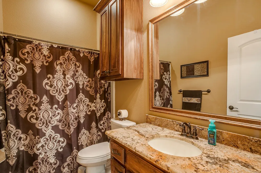 8401 Fullerton Drive Cleburne, TX 76033