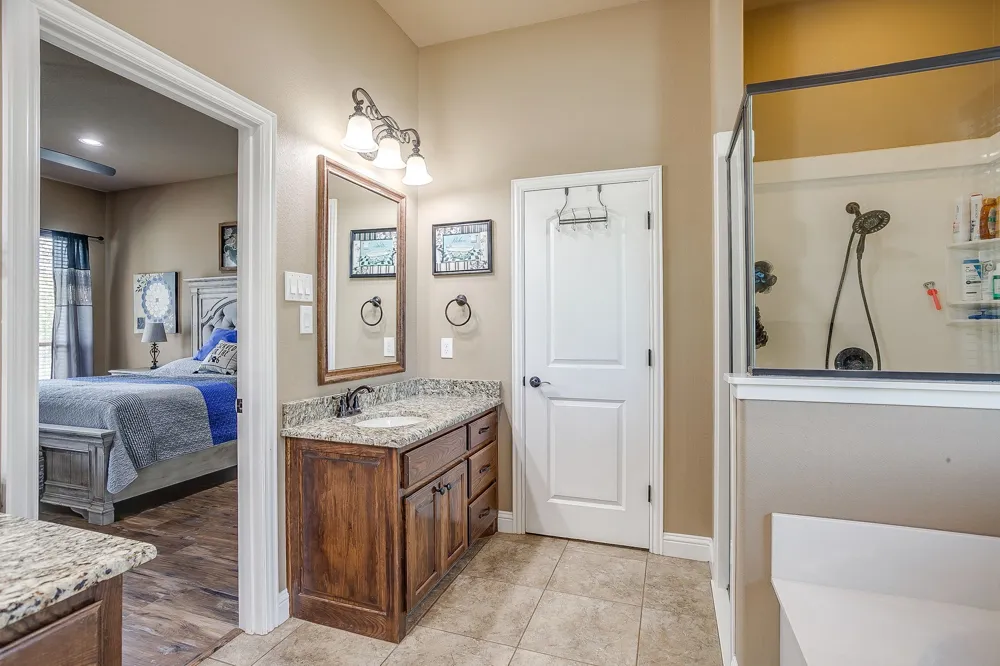 8401 Fullerton Drive Cleburne, TX 76033