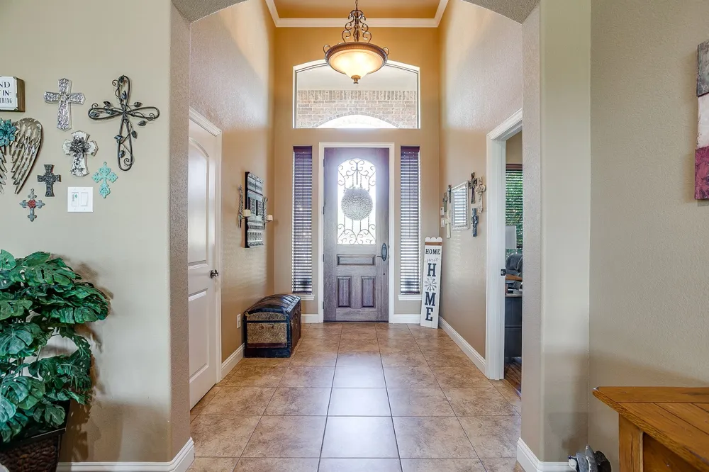 8401 Fullerton Drive Cleburne, TX 76033
