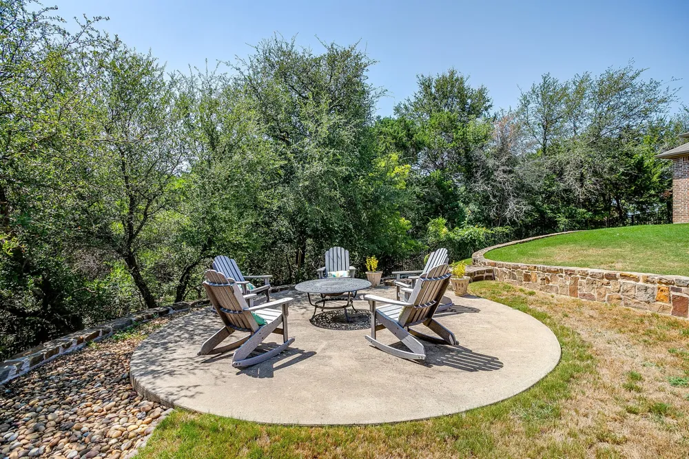 8401 Fullerton Drive Cleburne, TX 76033