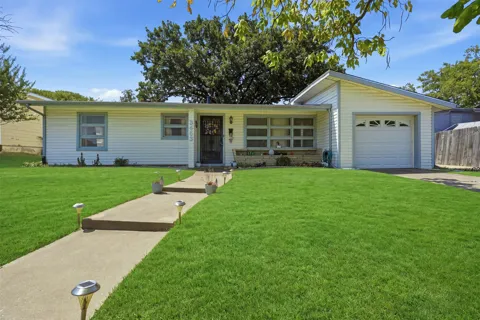 3463 W Fuller Avenue