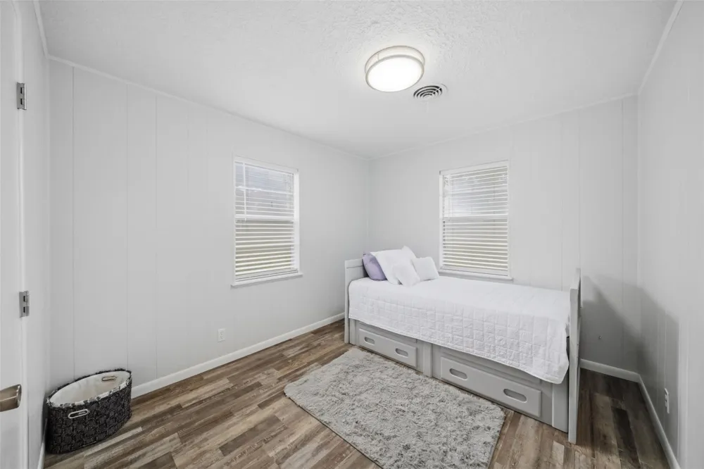 415 W Decherd Street Franklin, TX 77856