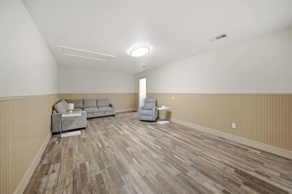 415 W Decherd Street Franklin, TX 77856