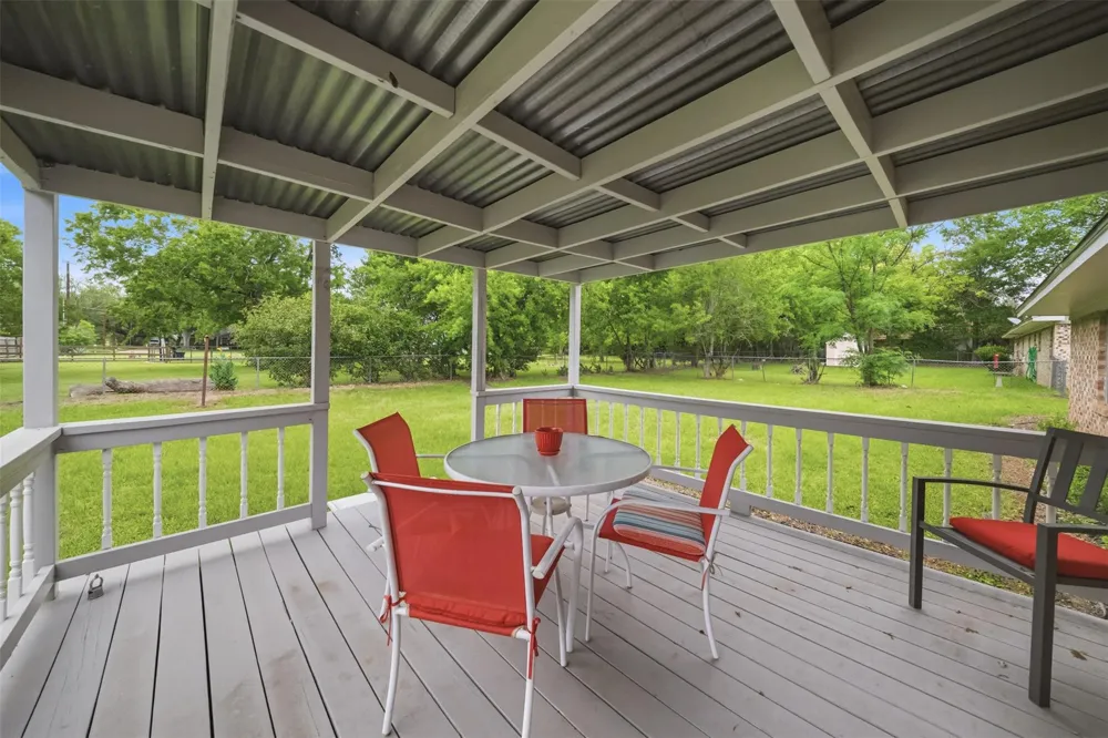 415 W Decherd Street Franklin, TX 77856