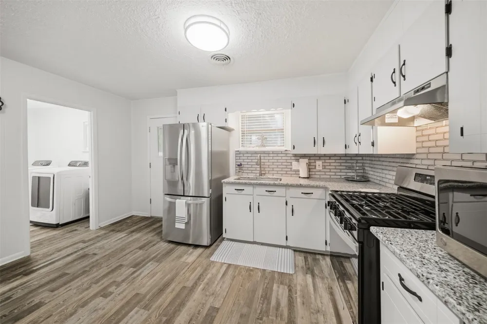 415 W Decherd Street Franklin, TX 77856