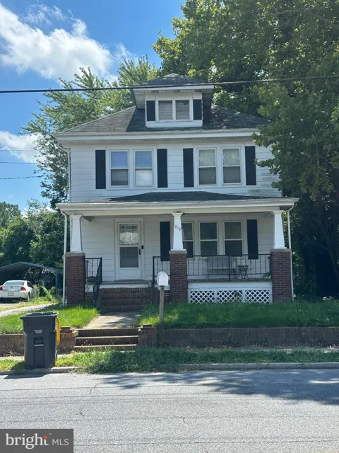908 SE FRONT STREET