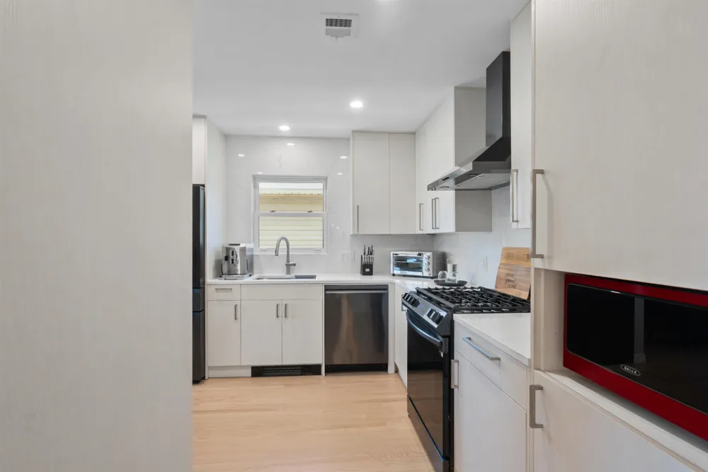 809 2ND ST Secaucus, NJ 07094