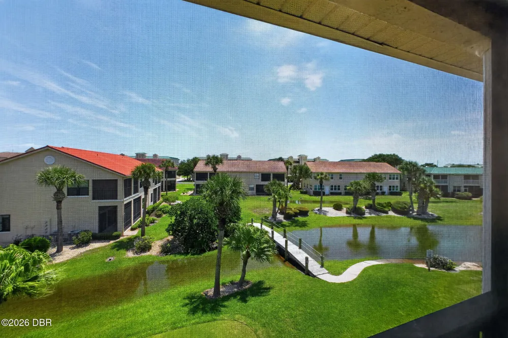 433 Bouchelle Drive #302 New Smyrna Beach, FL 32169