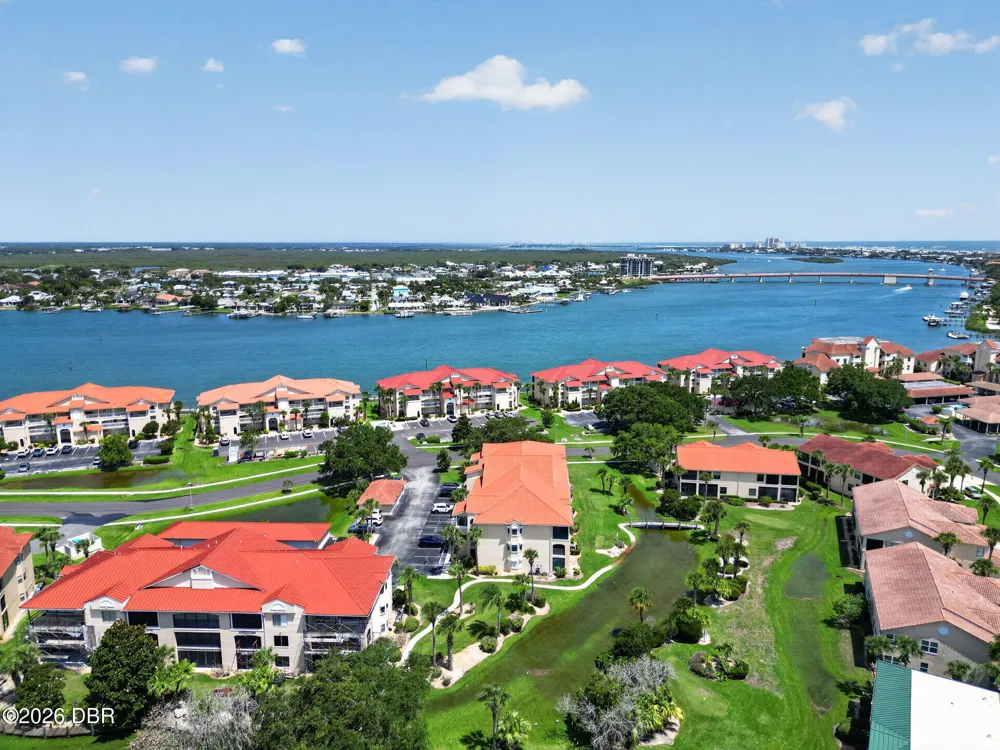 433 Bouchelle Drive #302 New Smyrna Beach, FL 32169