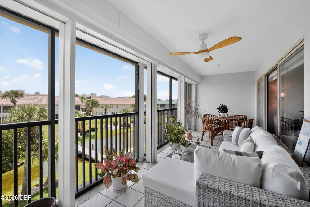433 Bouchelle Drive #302 New Smyrna Beach, FL 32169