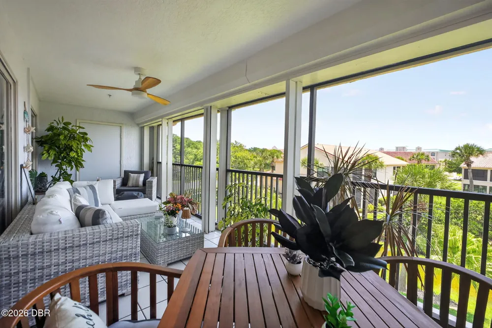 433 Bouchelle Drive #302 New Smyrna Beach, FL 32169