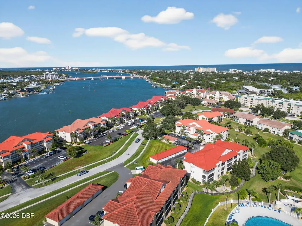 433 Bouchelle Drive #302 New Smyrna Beach, FL 32169