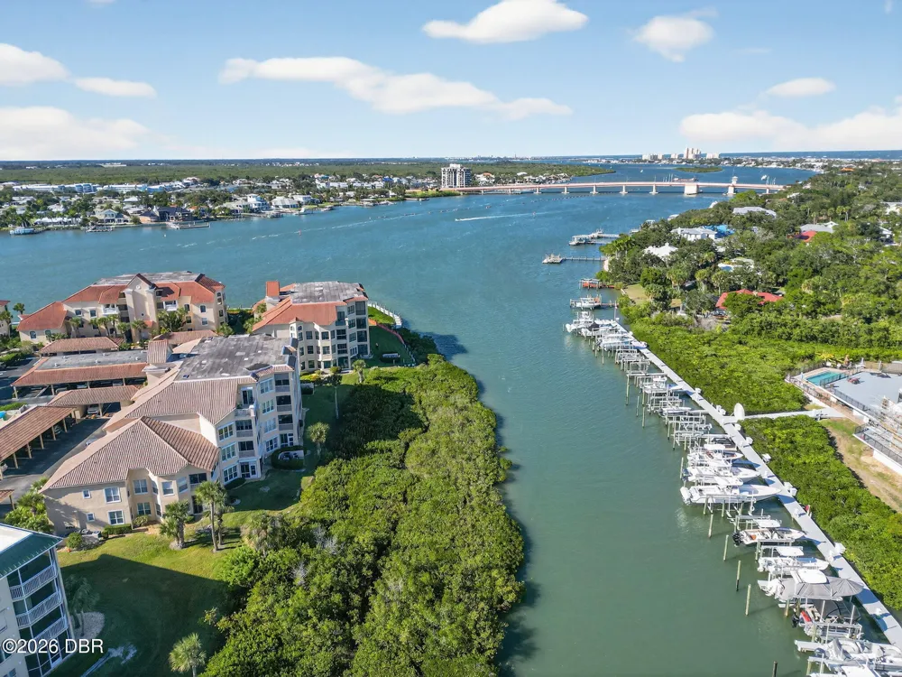 433 Bouchelle Drive #302 New Smyrna Beach, FL 32169