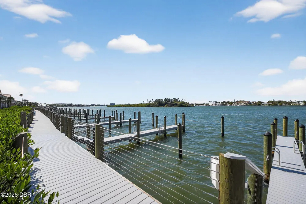 433 Bouchelle Drive #302 New Smyrna Beach, FL 32169