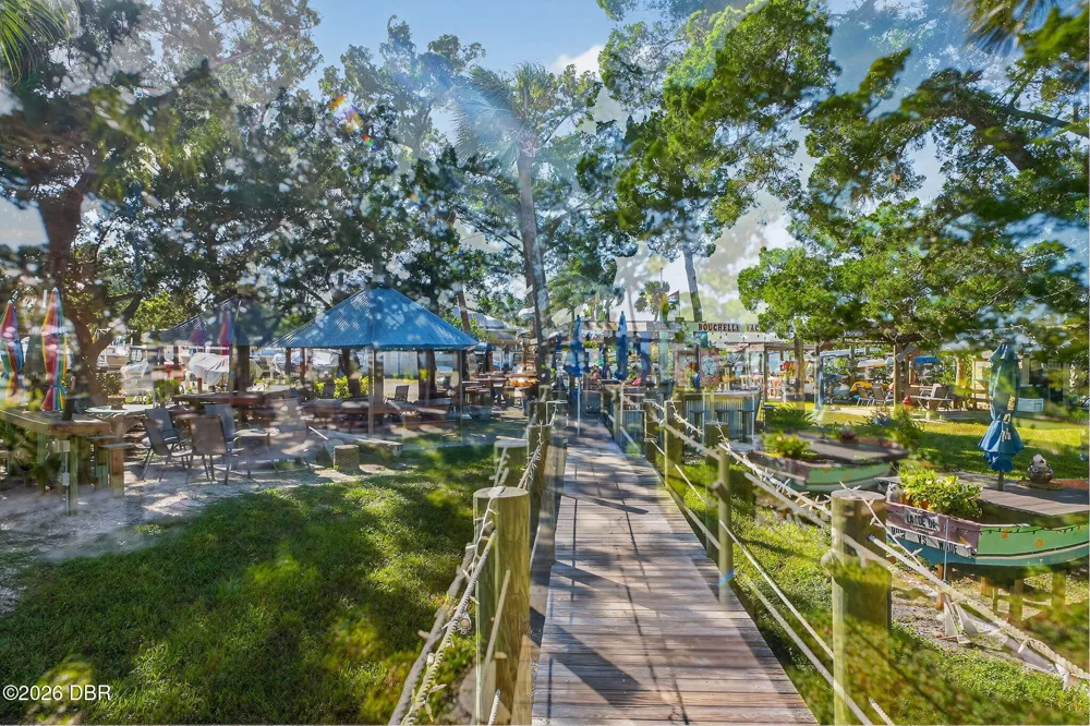 433 Bouchelle Drive #302 New Smyrna Beach, FL 32169