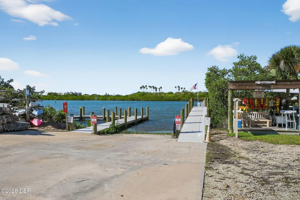 433 Bouchelle Drive #302 New Smyrna Beach, FL 32169