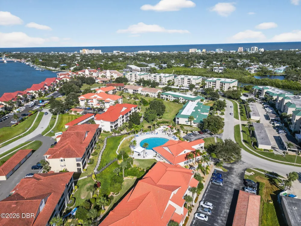 433 Bouchelle Drive #302 New Smyrna Beach, FL 32169