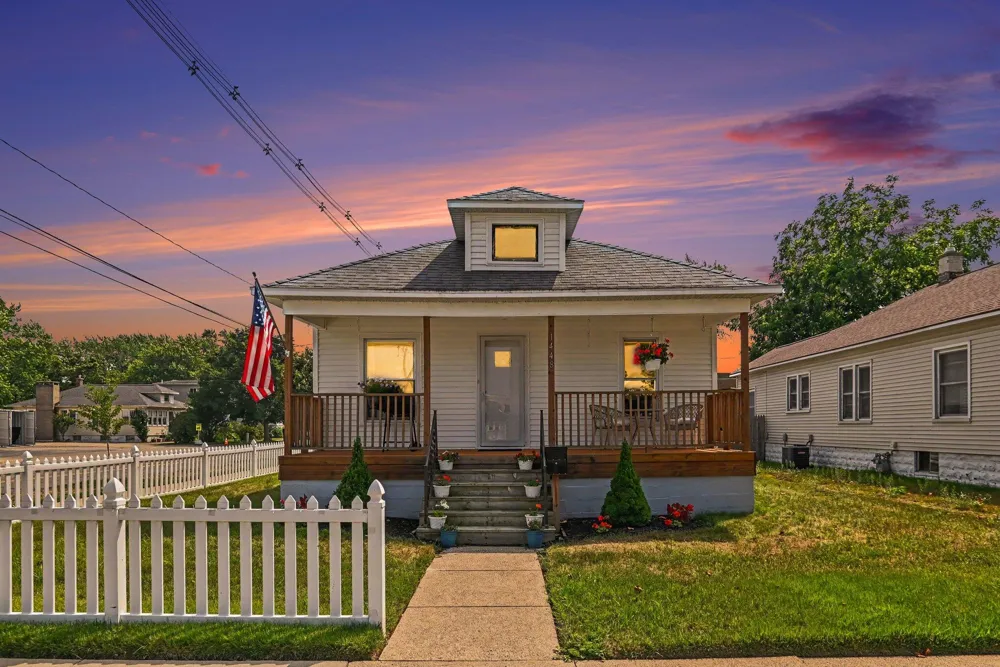 1448 Columbus Avenue Grand Haven, MI 49417