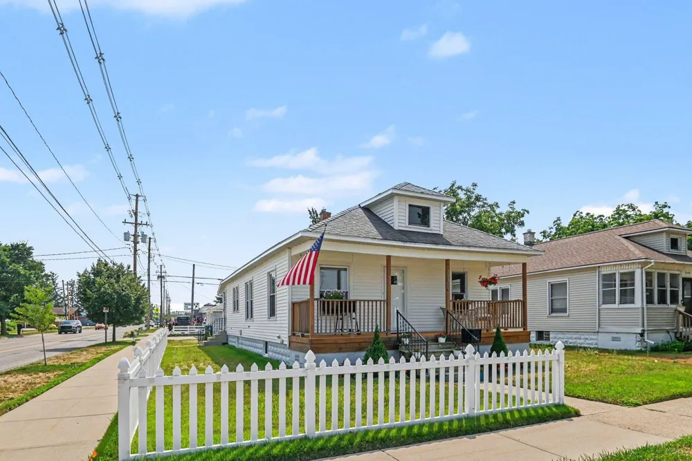 1448 Columbus Avenue Grand Haven, MI 49417