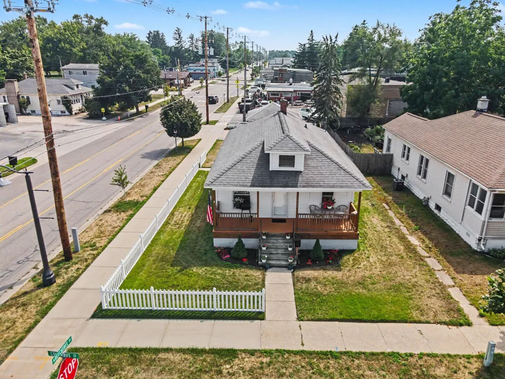 1448 Columbus Avenue Grand Haven, MI 49417