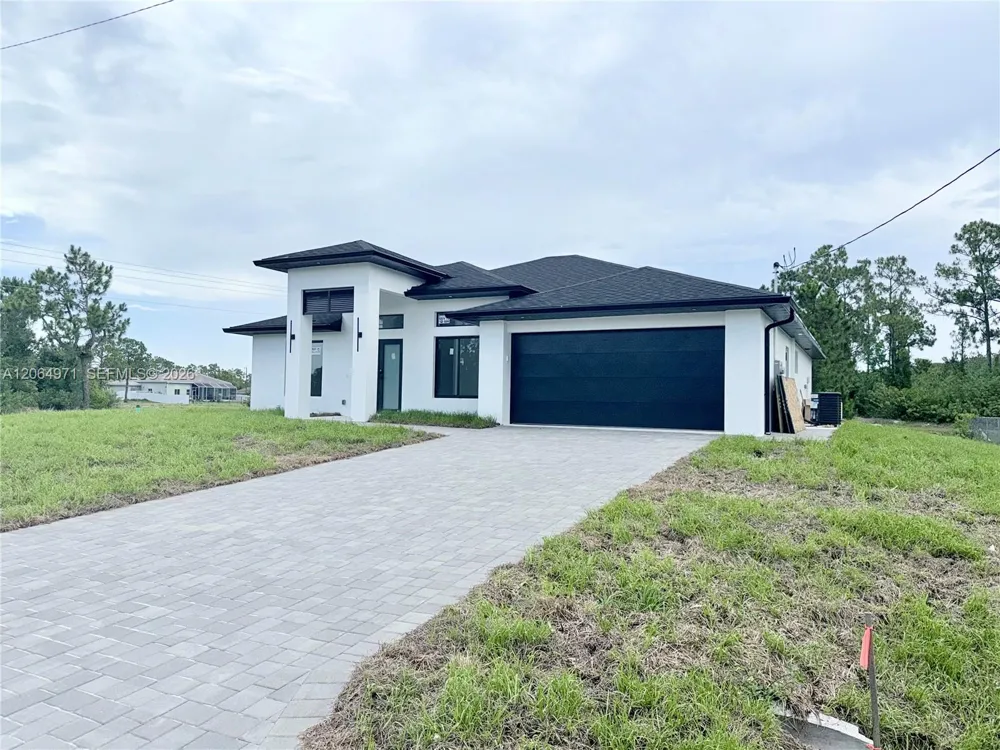 705 Colyer St E Lehigh Acres, FL 33974