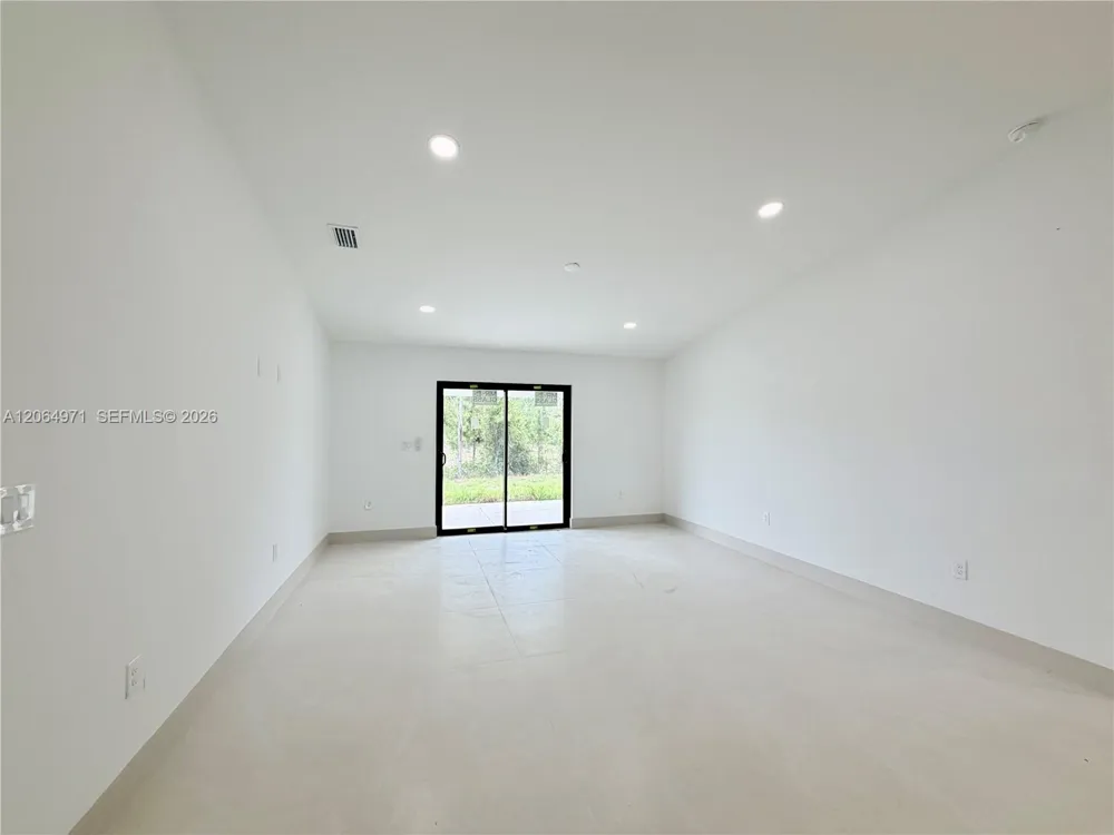 705 Colyer St E Lehigh Acres, FL 33974
