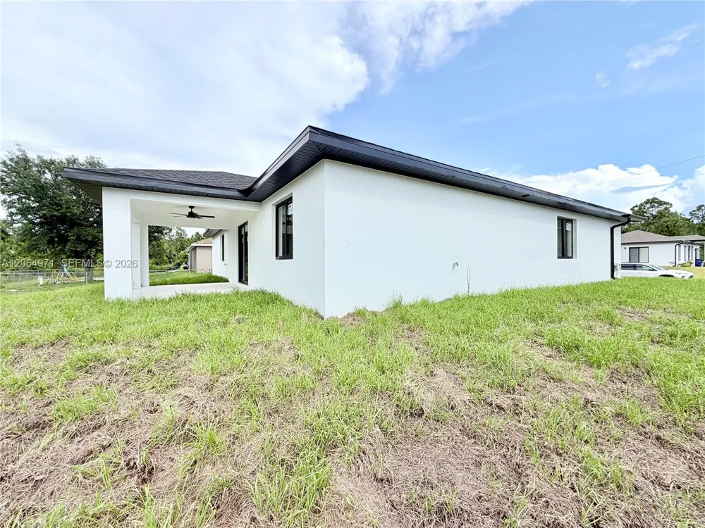 705 Colyer St E Lehigh Acres, FL 33974