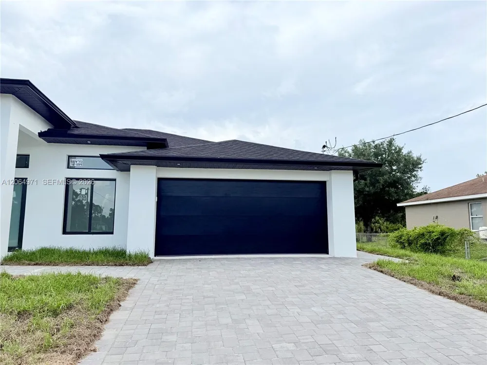 705 Colyer St E Lehigh Acres, FL 33974