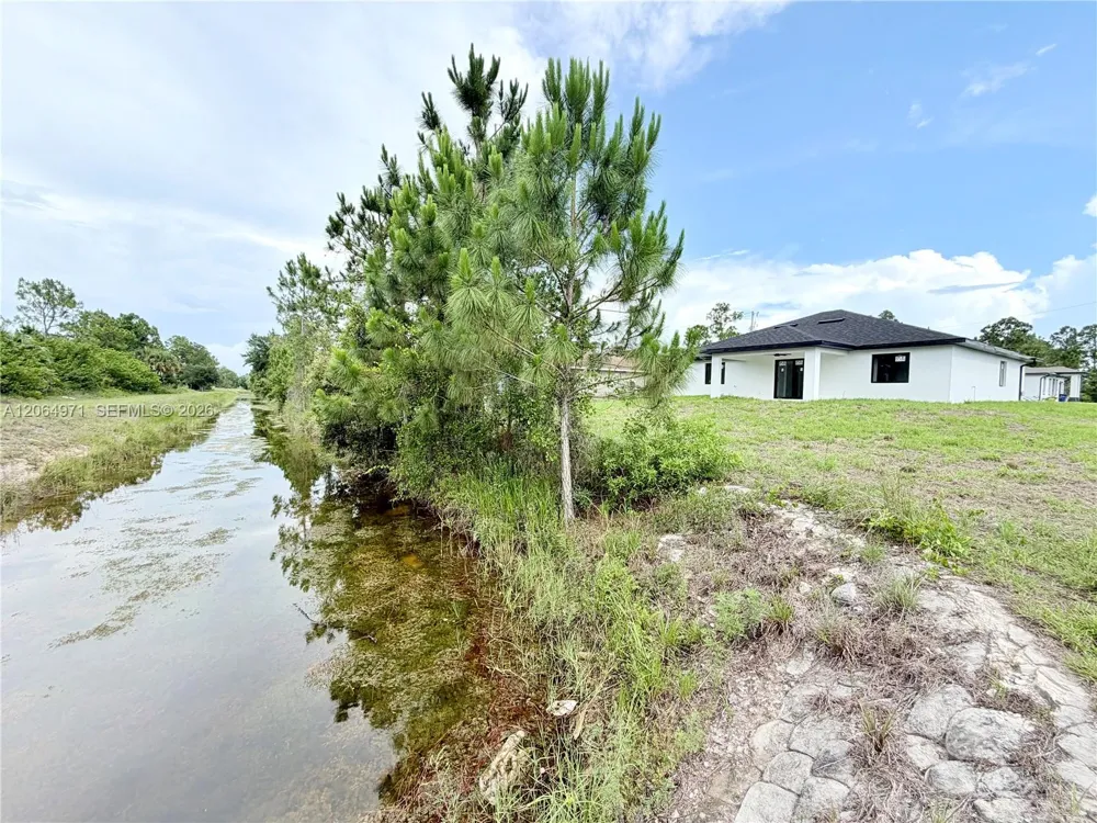 705 Colyer St E Lehigh Acres, FL 33974
