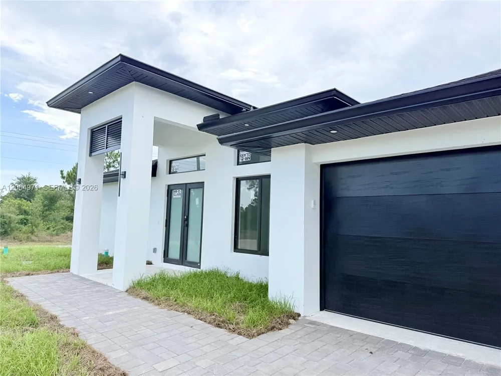 705 Colyer St E Lehigh Acres, FL 33974