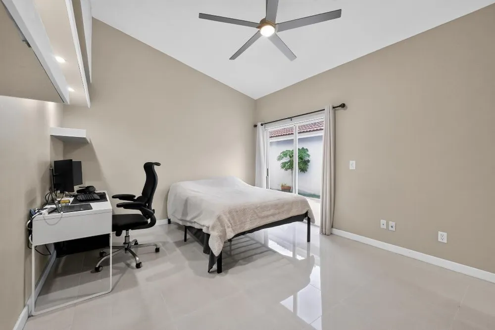 922 OPAL TERRACE Weston, FL 33326
