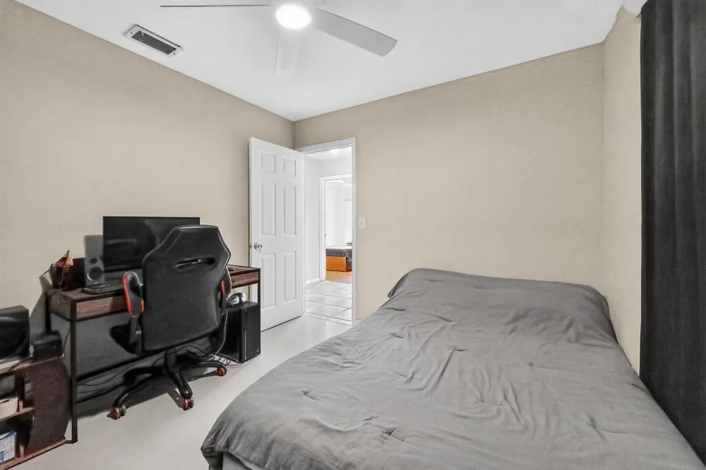 922 OPAL TERRACE Weston, FL 33326