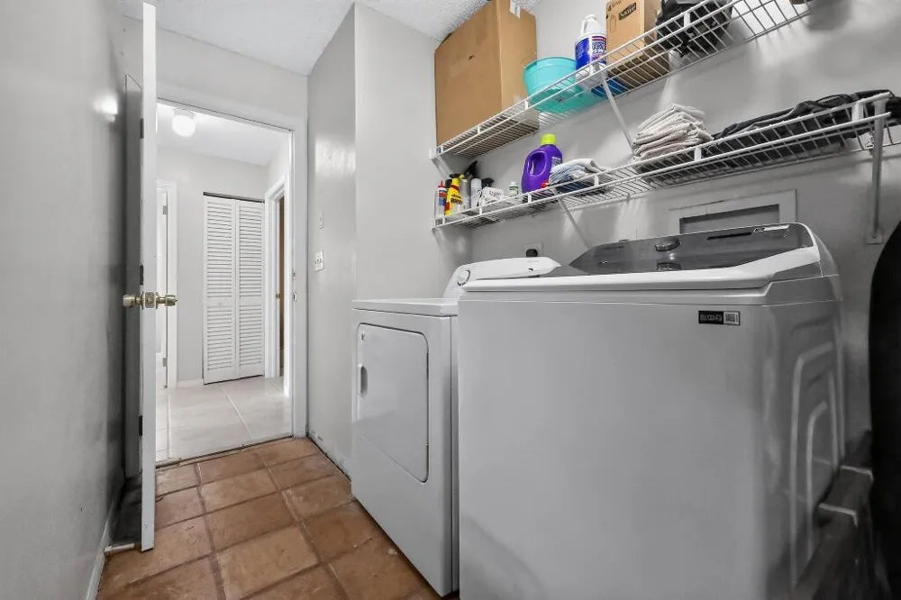 922 OPAL TERRACE Weston, FL 33326