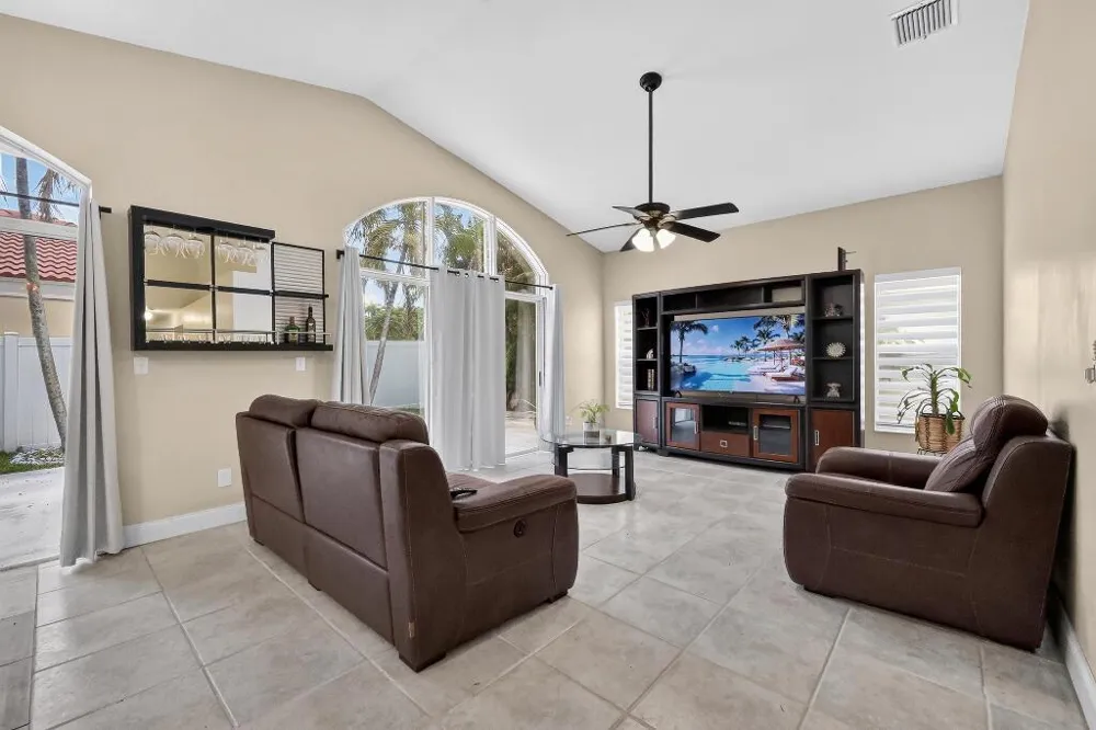 922 OPAL TERRACE Weston, FL 33326