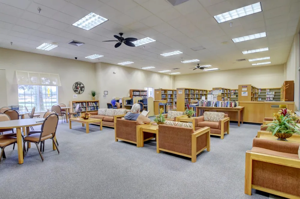 565 Piedmont L Delray Beach, FL 33484