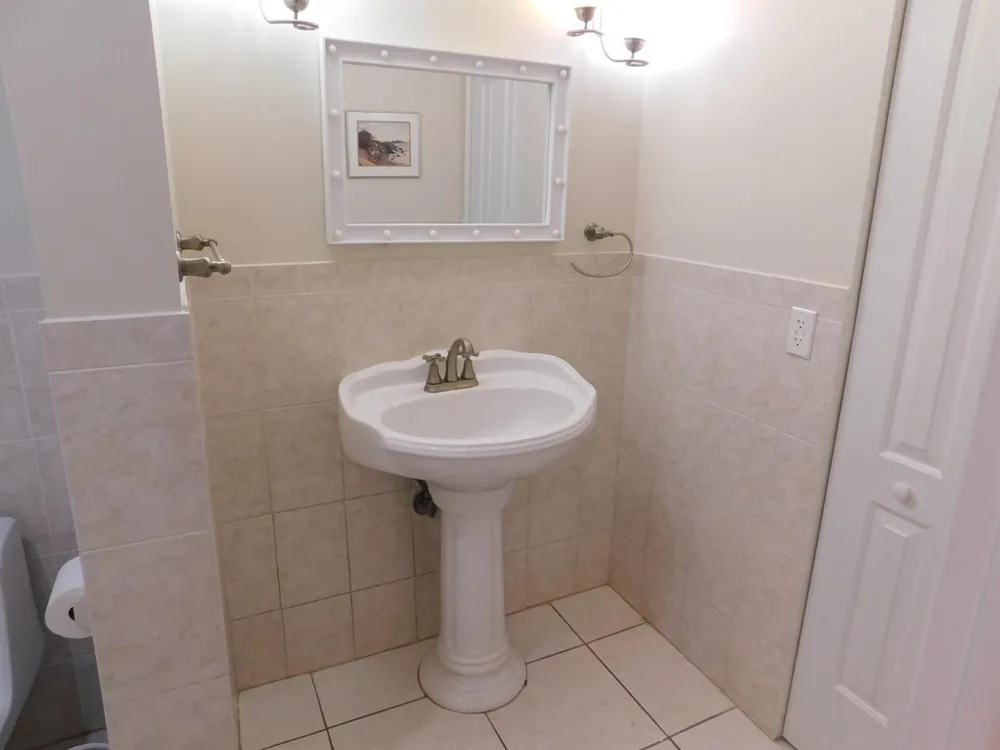 565 Piedmont L Delray Beach, FL 33484