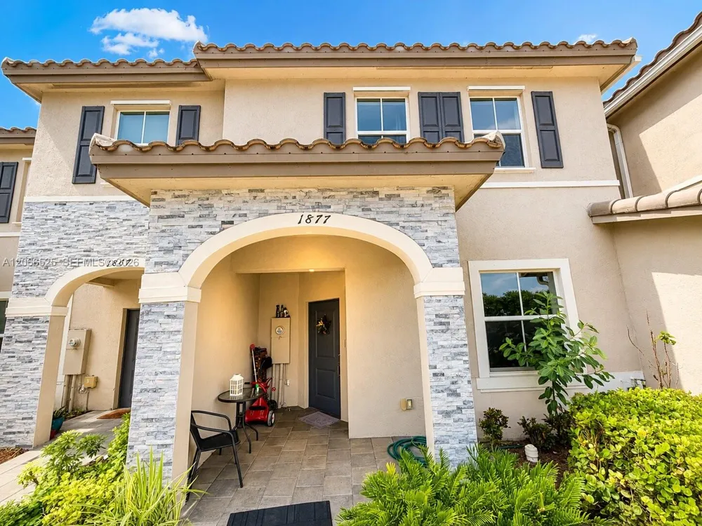 1877 SE 26th Ter Homestead, FL 33035