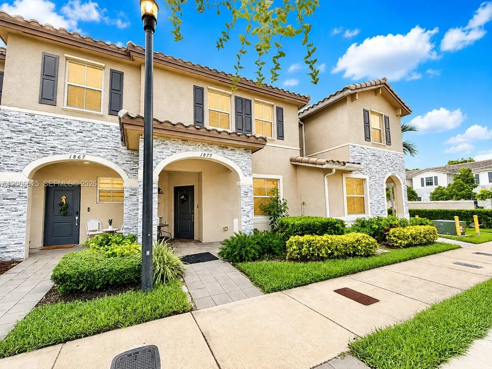 1877 SE 26th Ter Homestead, FL 33035