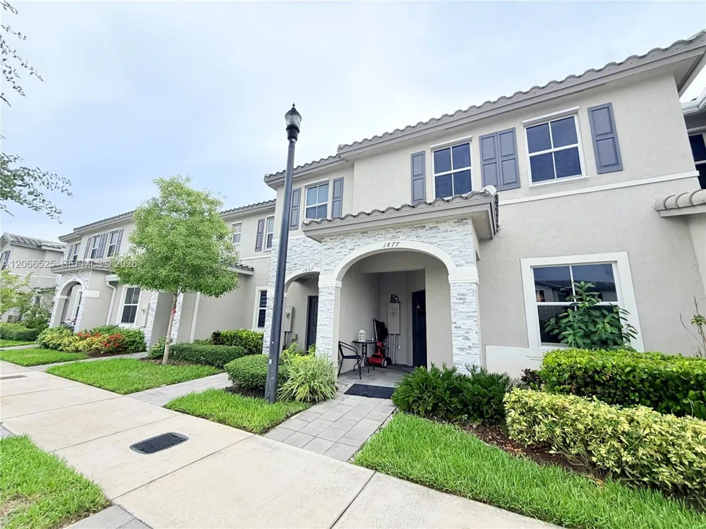 1877 SE 26th Ter Homestead, FL 33035
